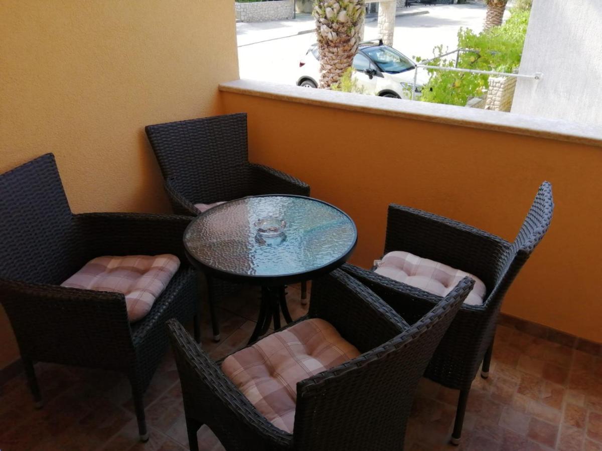 Christian Apartment Mali Losinj Exterior photo