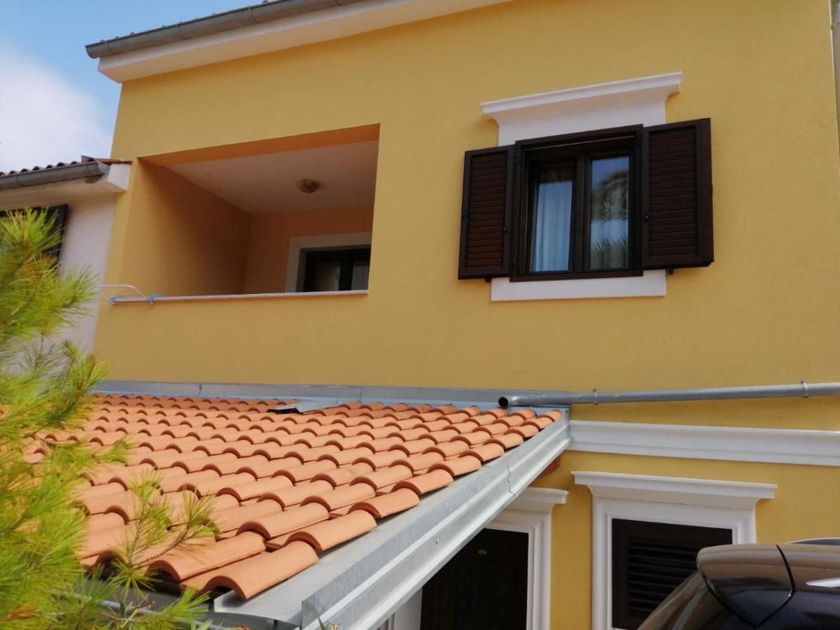 Christian Apartment Mali Losinj Exterior photo